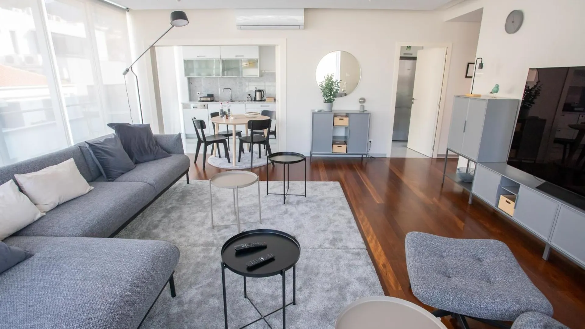 דירה פונשל Plaza Residence